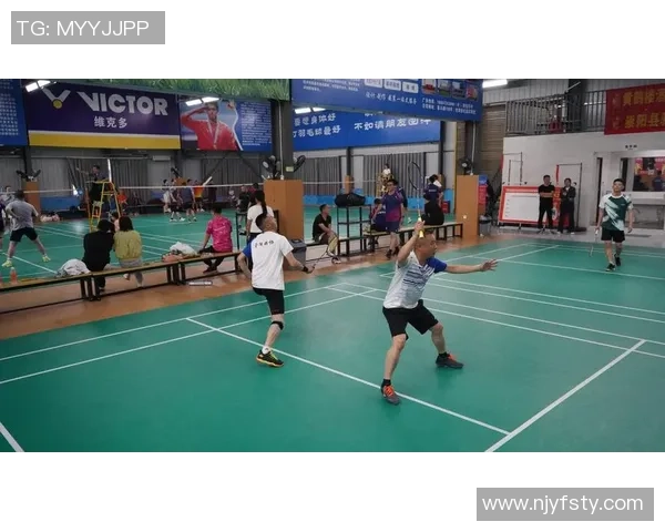 赵强独家分享羽毛球技巧与训练心得助你提升竞技水平